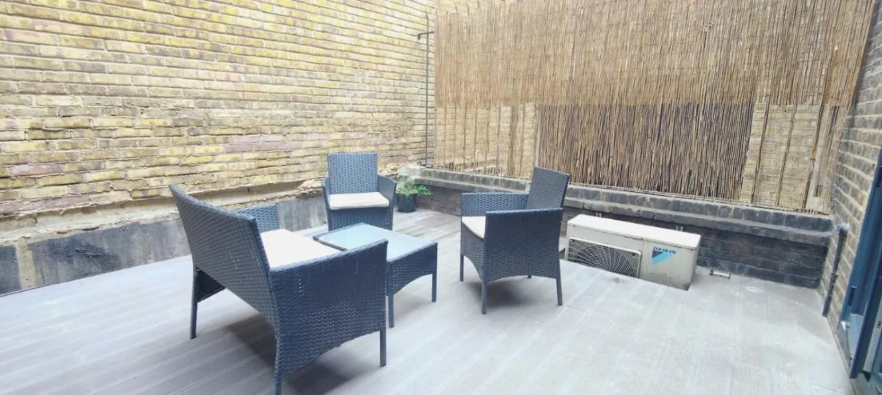 Spacious 3 Bed Flat Near Liverpool Street, Spitalfields ロンドン