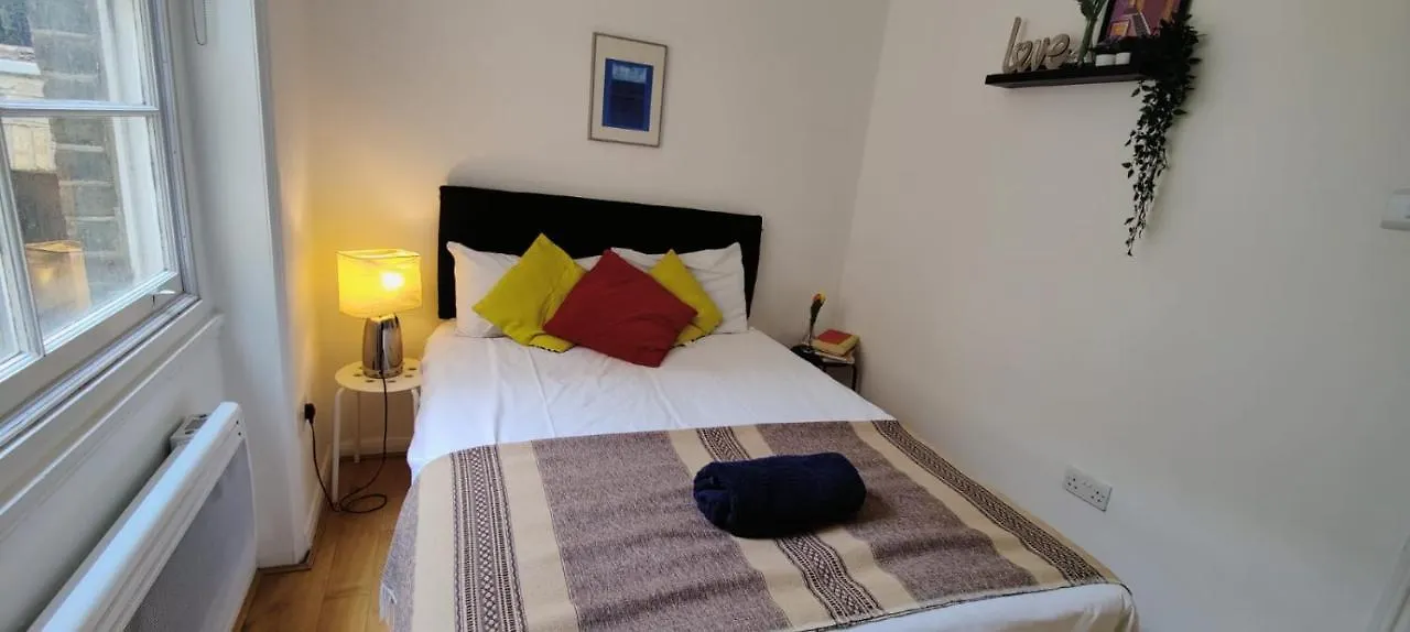 Spacious 3 Bed Flat Near Liverpool Street, Spitalfields ロンドン 0*,